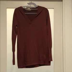 Hooded sweater with front pocket